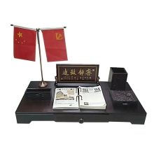 欣乐 2013 红木台历架 含双旗 屏风 方笔筒 60*30cm 计价单位: 套